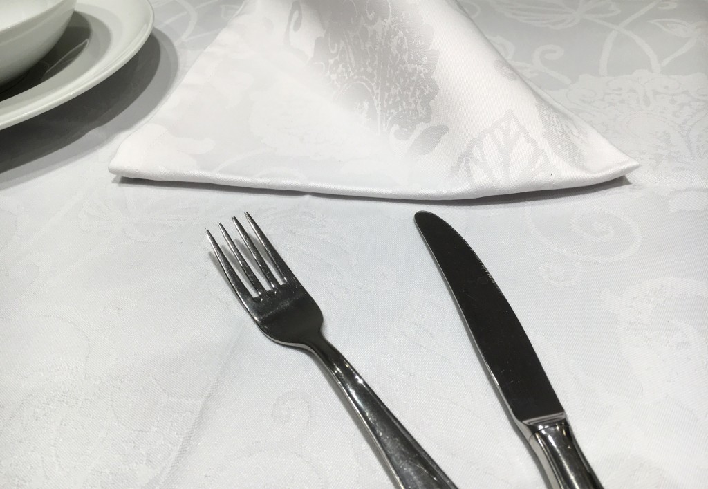 LAS MEJORES MANTELERÍAS PARA DECORAR UNA MESA