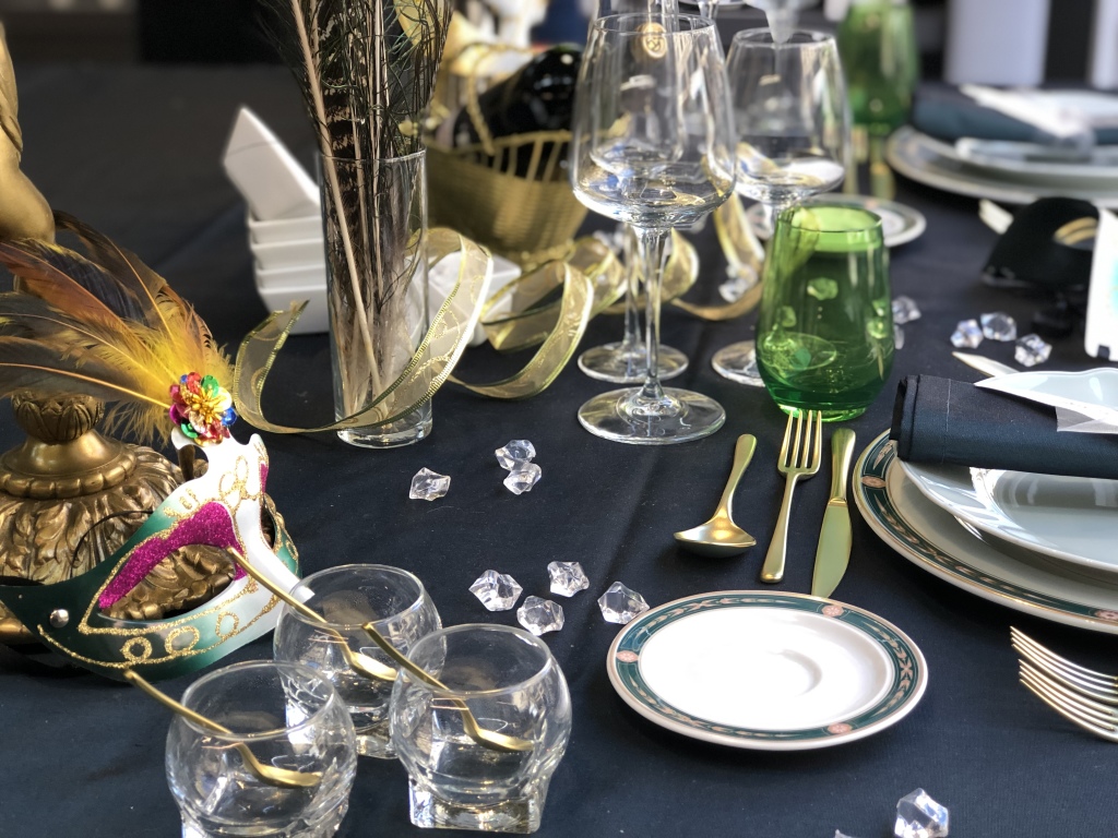 CARNAVAL: TE DECIMOS COMO DECORAR LA MESA PARA TU FIESTA. 