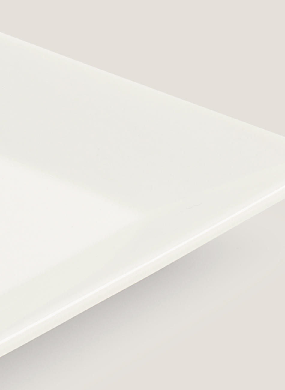 Plato tokyo blanco, negro y chocolate