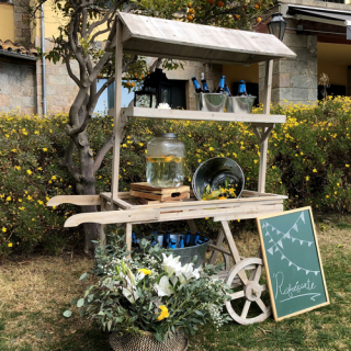 Barras, tenderetes y carros temÀticos